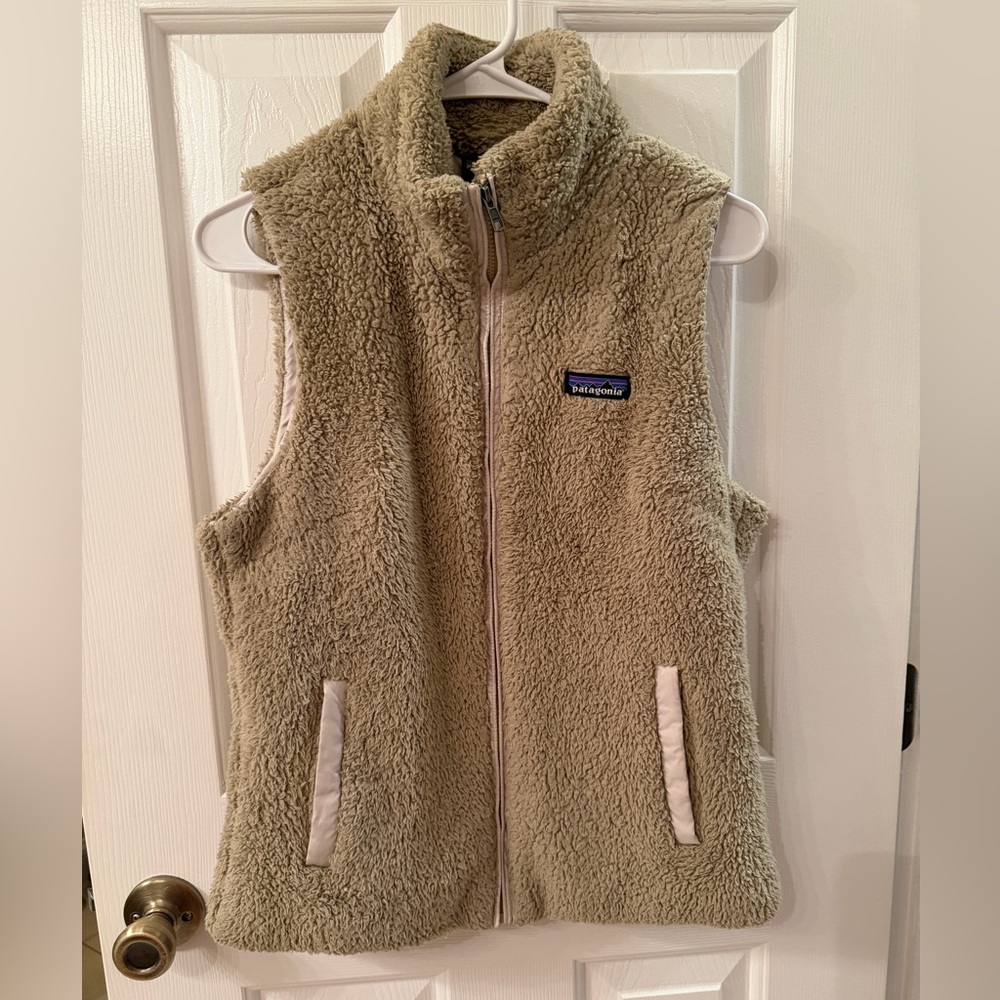 Patagonia Sherpa Fleece in Tan